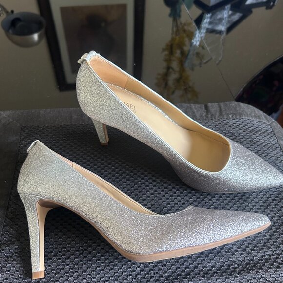 Michael Kors Silver glitter stiletto pumps, size 8.5 - Picture 2 of 5